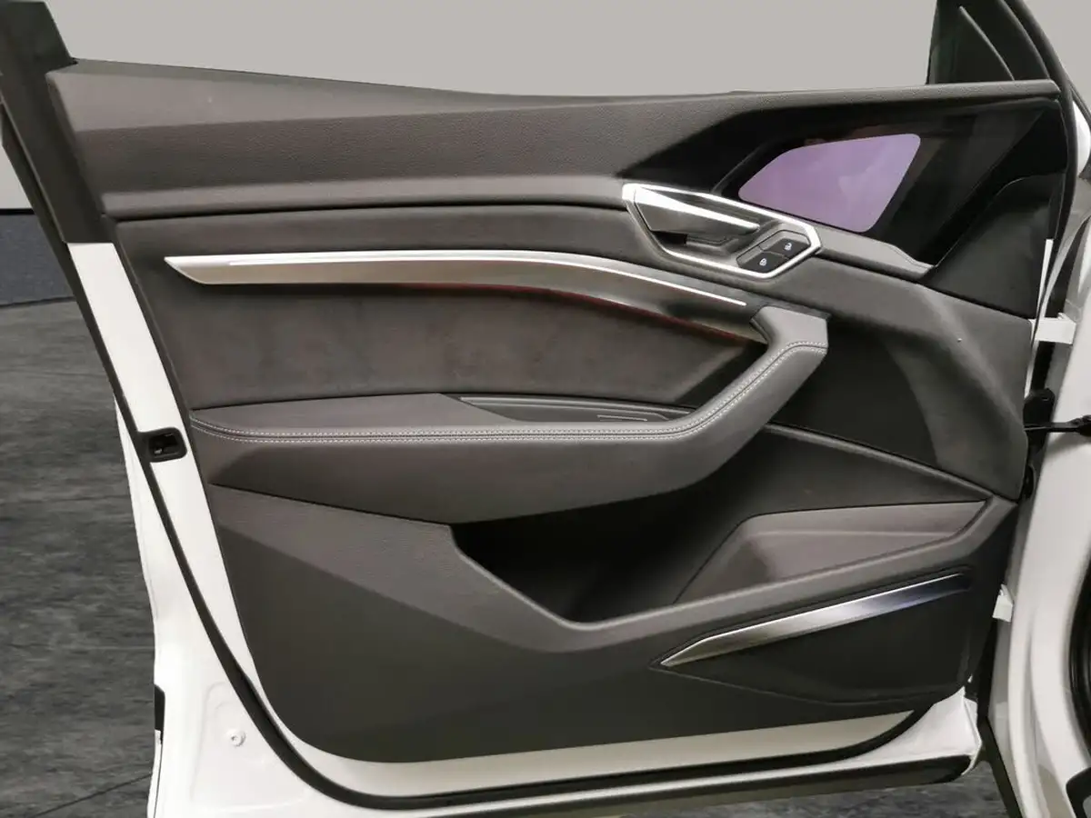 2021-audi-e-tron-50e-vorsprung-sportback-big-32