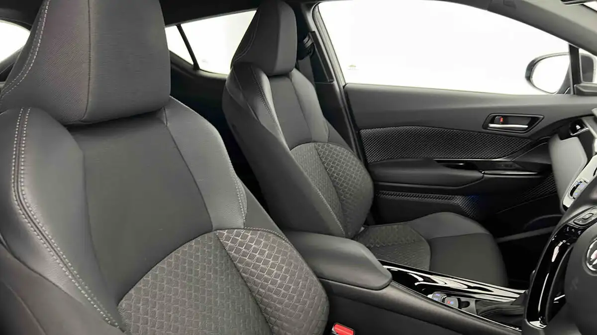 2022-toyota-c-hr-18-vvt-i-design-big-31