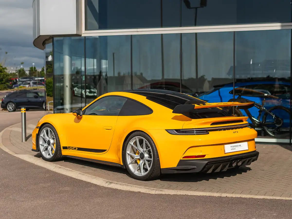 2023-porsche-911-40-gt3-pdk-big-1