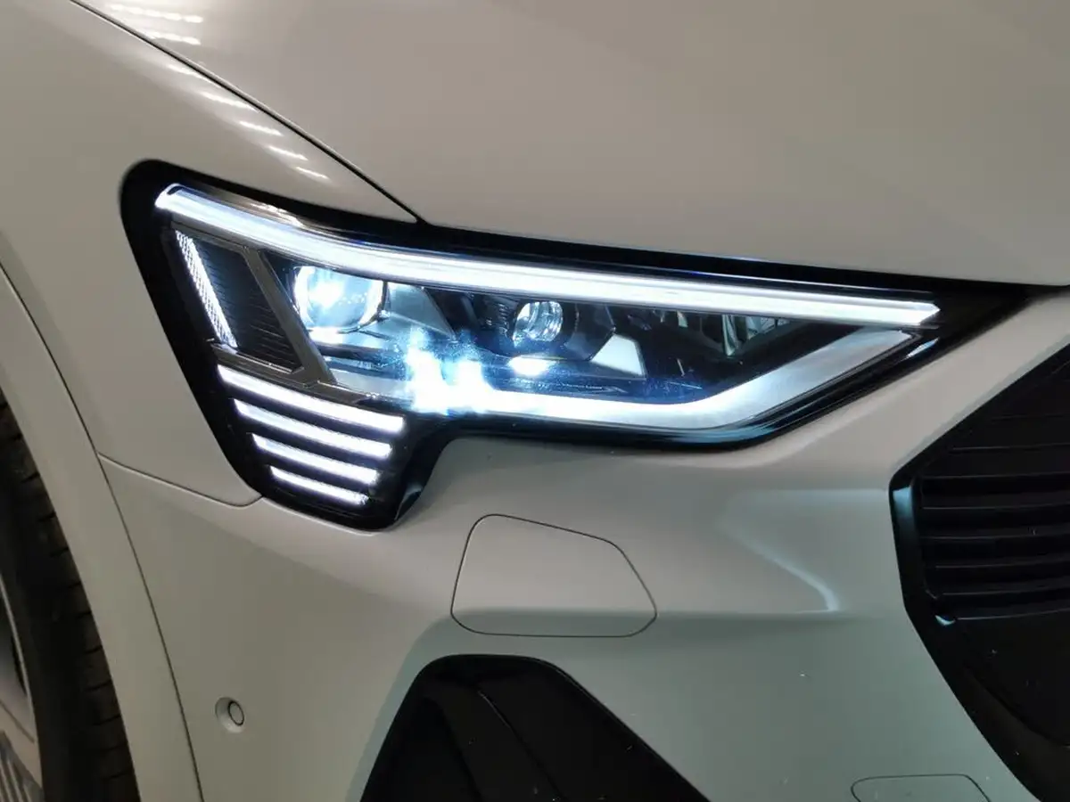 2021-audi-e-tron-50e-vorsprung-sportback-big-8