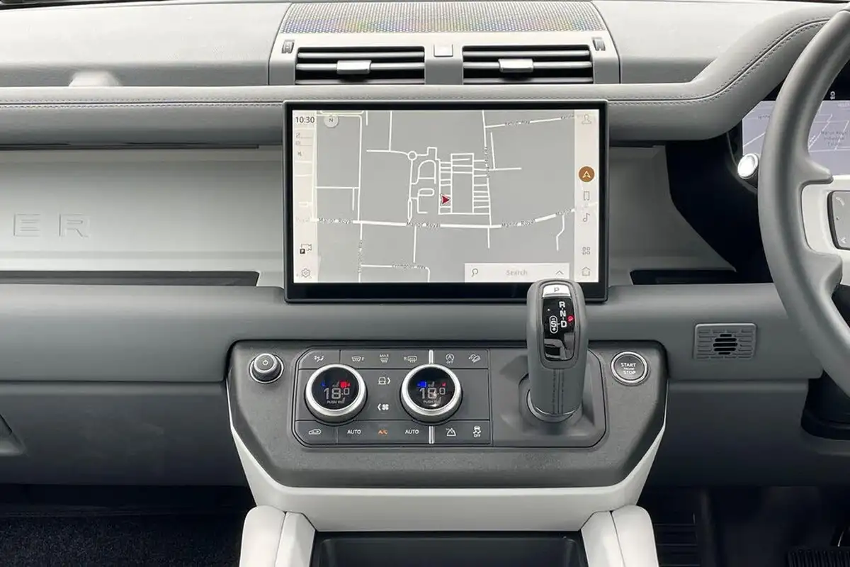 2024-land-rover-90-defender-30-d350-x-dynamic-hse-big-21