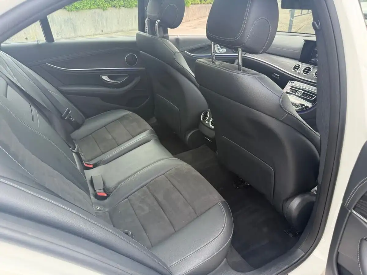 2016-mercedes-benz-e-class-20d-e220d-amg-line-premiumss-saloon-4d-big-30