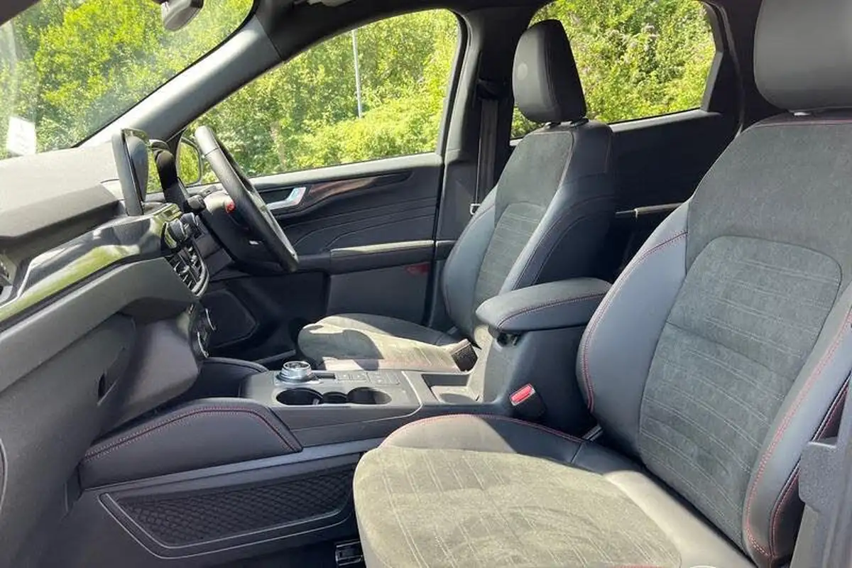 2024-ford-kuga-25t-st-line-edition-225ps-phev-big-18