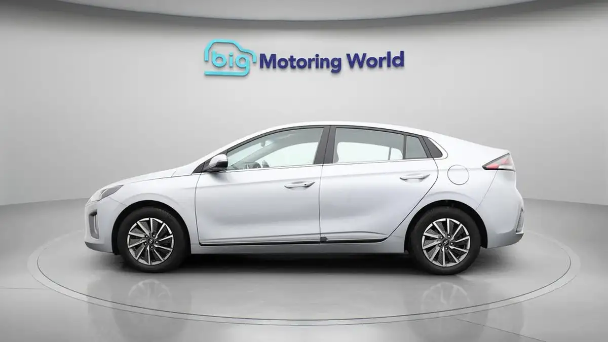 2022-hyundai-ioniq-e-premium-electric-big-4