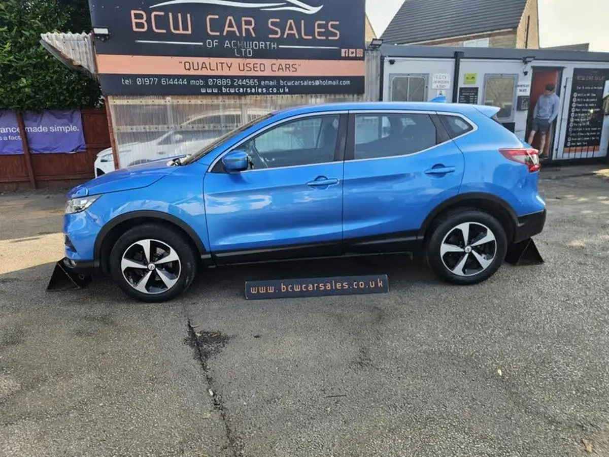 2019-nissan-qashqai-15dci-acenta-premium-17in-alloys-dct-big-6