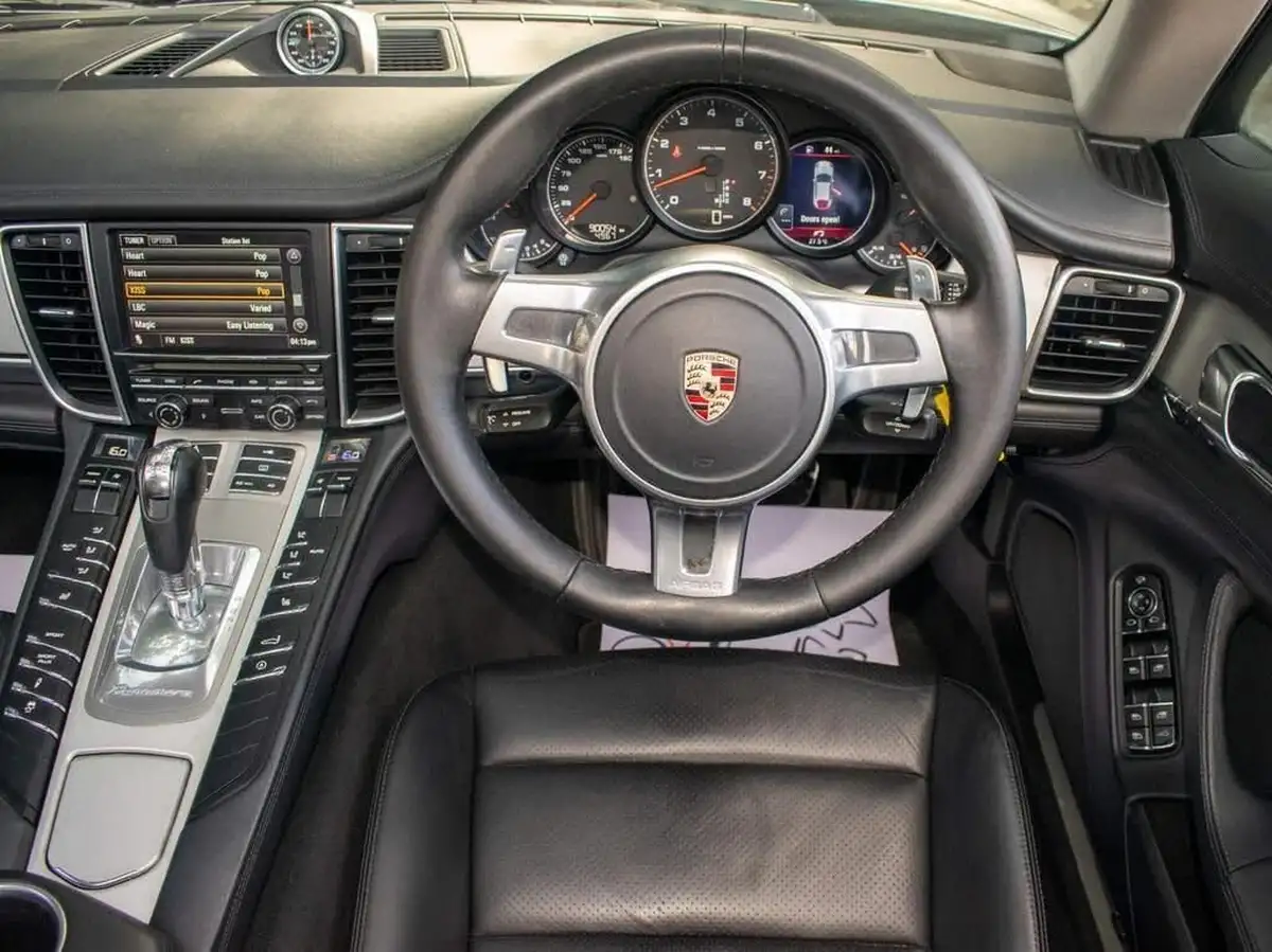 2010-porsche-panamera-36-4-big-20