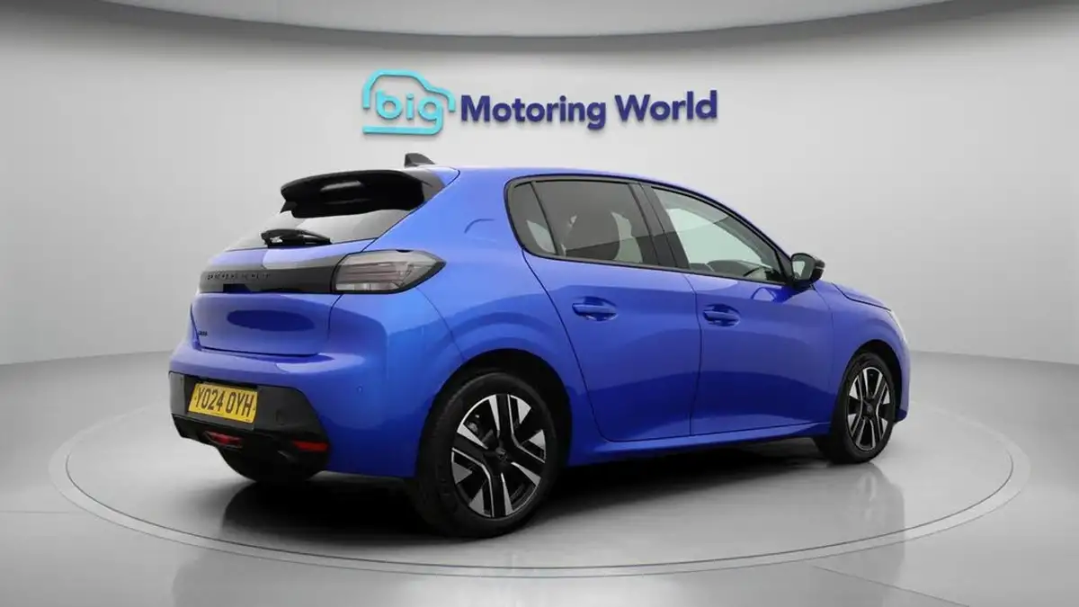 2024-peugeot-208-12-puretech-allure-big-7
