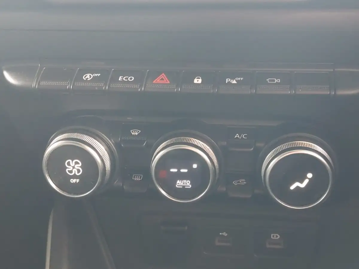 2022-dacia-duster-13-tce-prestige-150bhp-edc-big-12