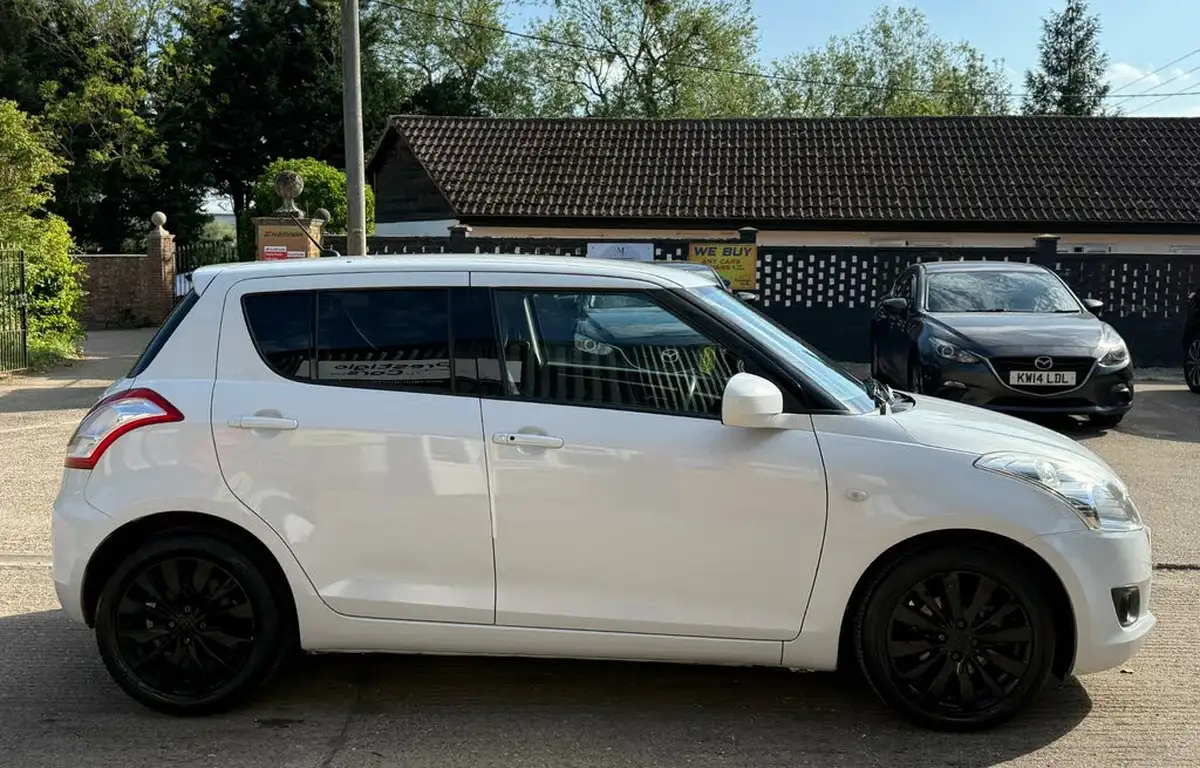 2011-suzuki-swift-12-sz4-5d-auto-big-9