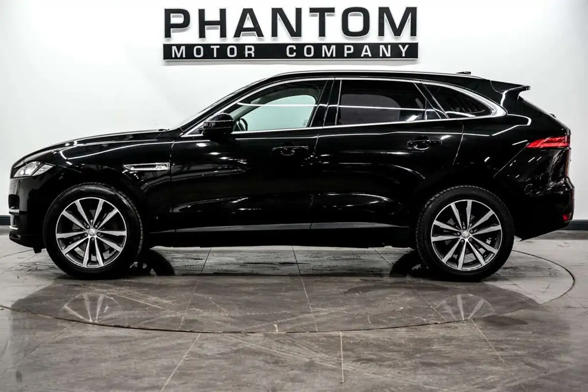 2017-jaguar-f-pace-30td-portfolio-big-3
