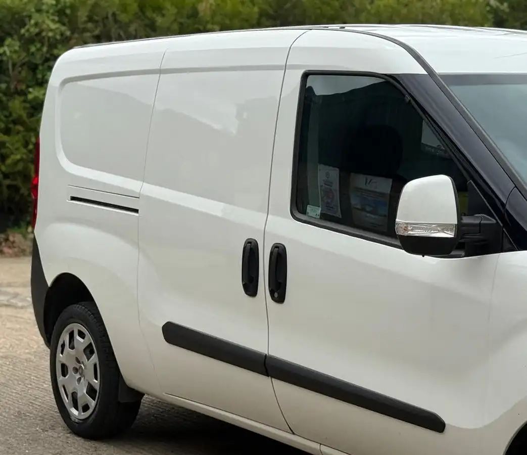2021-fiat-doblo-cargo-16td-l2h1-maxi-tecnico-120bhpeu6dt-panel-van-big-20