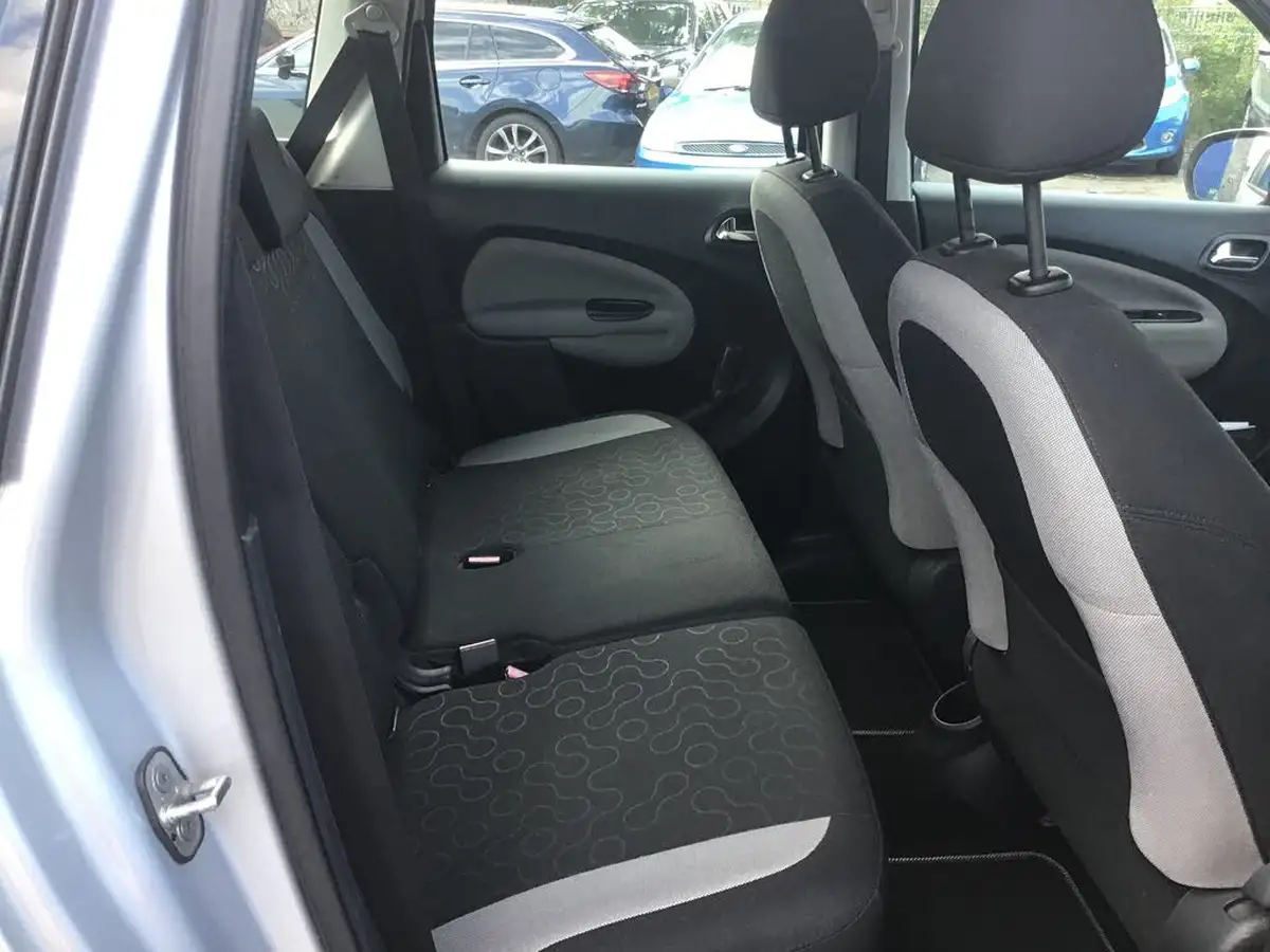 2009-citroen-c3-picasso-16hdi-vtr-big-9