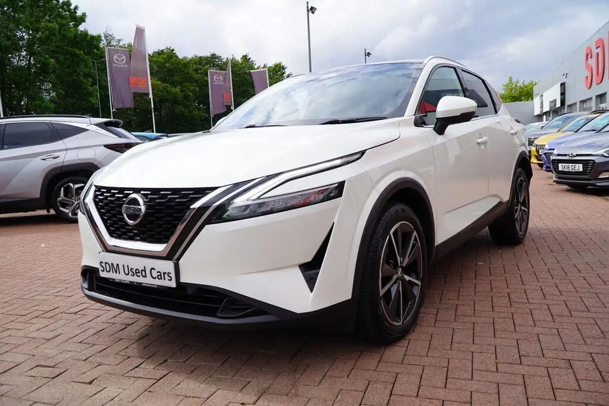 2022-nissan-qashqai-13-dig-t-tekna-140ps-mild-hybrid-big-2
