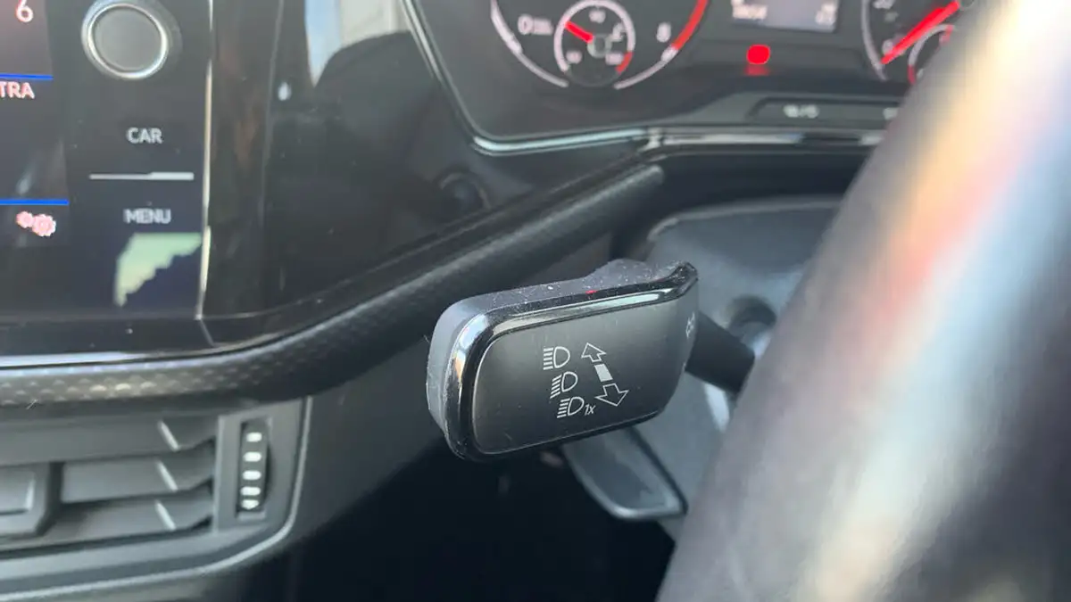2020-volkswagen-t-cross-10-tsi-se-115ps-big-26