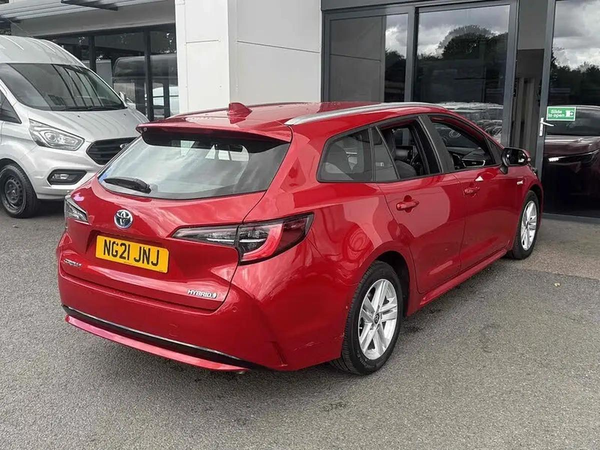 2021-toyota-corolla-18-vvt-i-icon-tech-spare-wheel-touring-sports-5d-big-14
