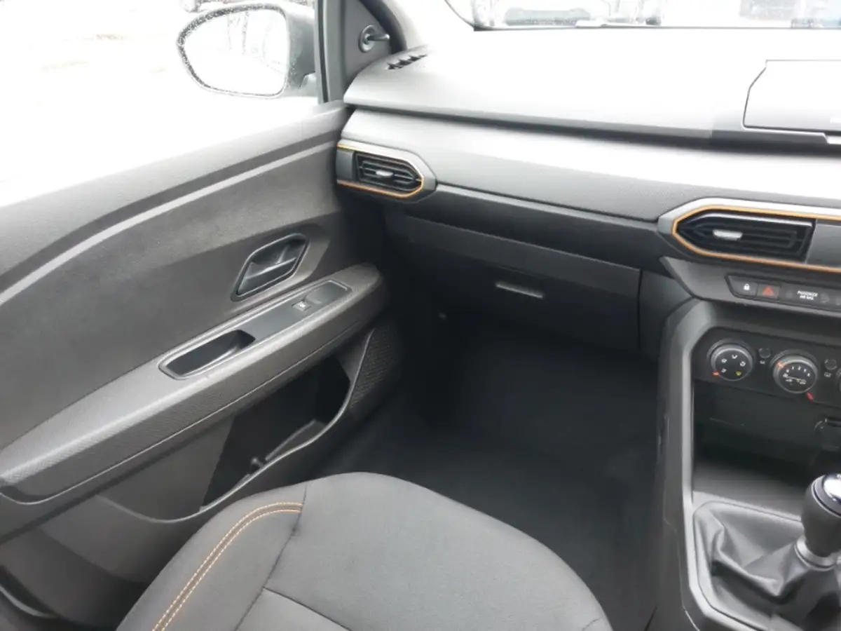 2022-dacia-duster-13-tce-prestige-130bhp-big-9
