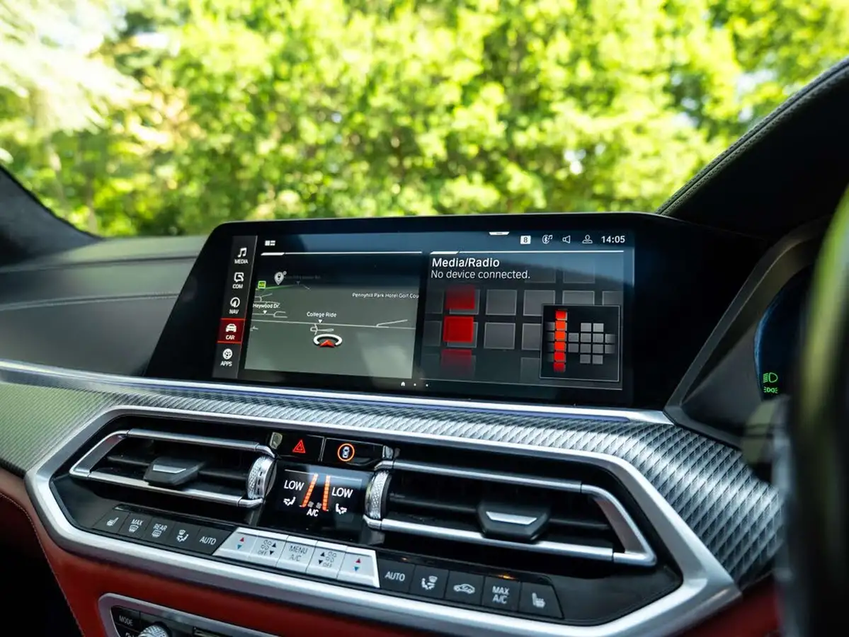 2023-bmw-x5-44-m-competition-big-43