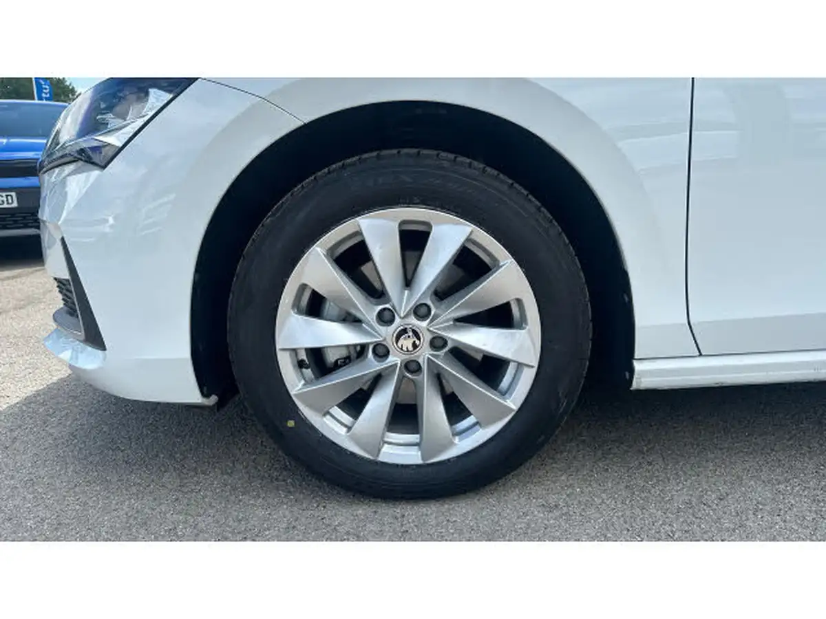 2024-skoda-superb-15-tsi-e-tec-se-technology-estate-big-37