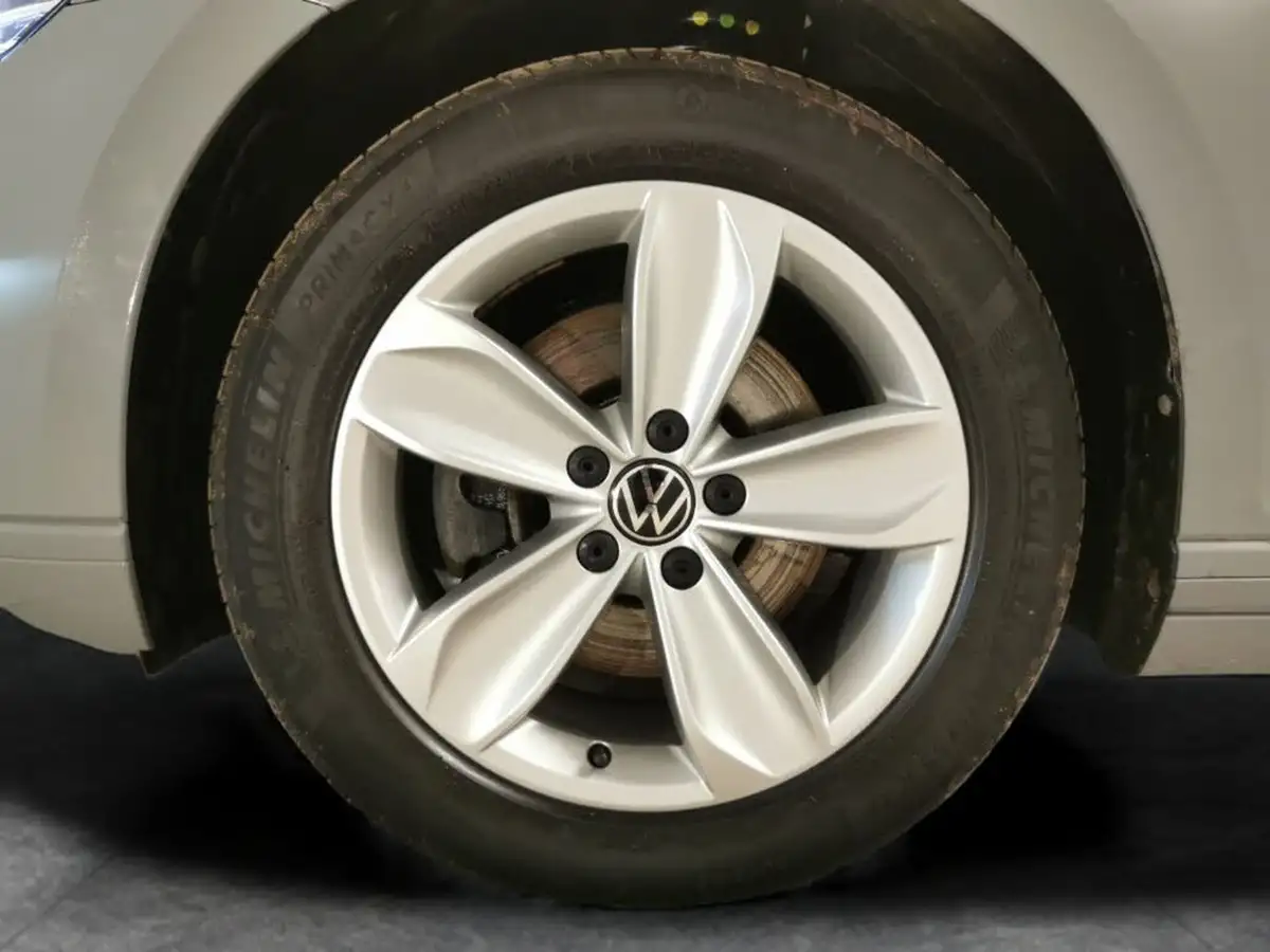 2022-volkswagen-passat-20tdi-se-nav-150ps-estate-5d-big-28