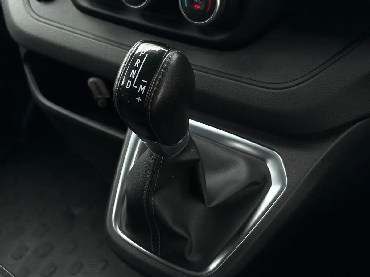 2023-renault-trafic-20dci-sl28-170-sport-edc-auto-big-28