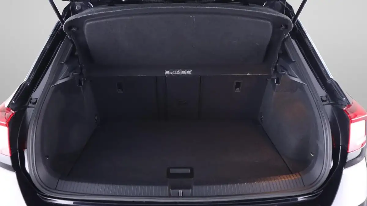 2021-volkswagen-t-roc-20-tsi-r-big-17
