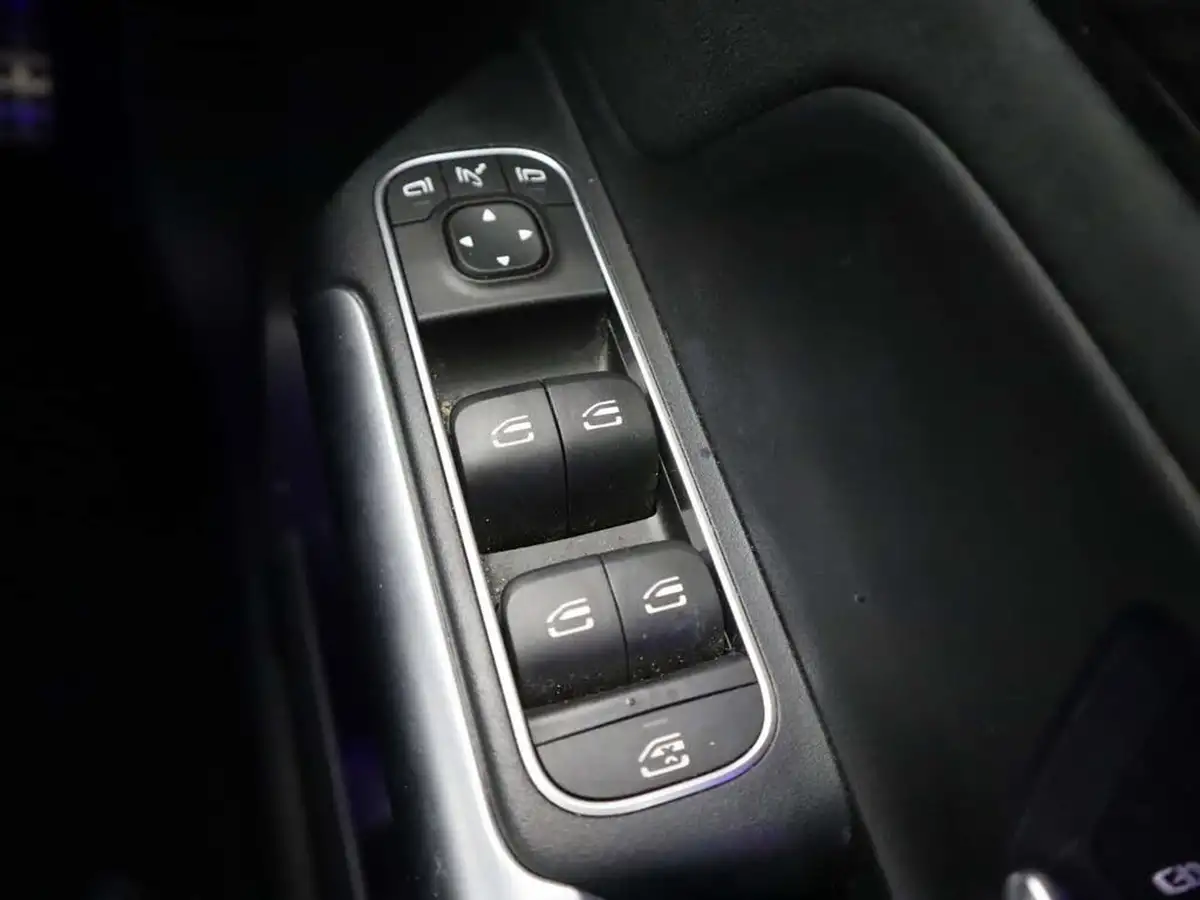 2020-mercedes-benz-b-class-13-b200-amg-line-premium-plus-big-36