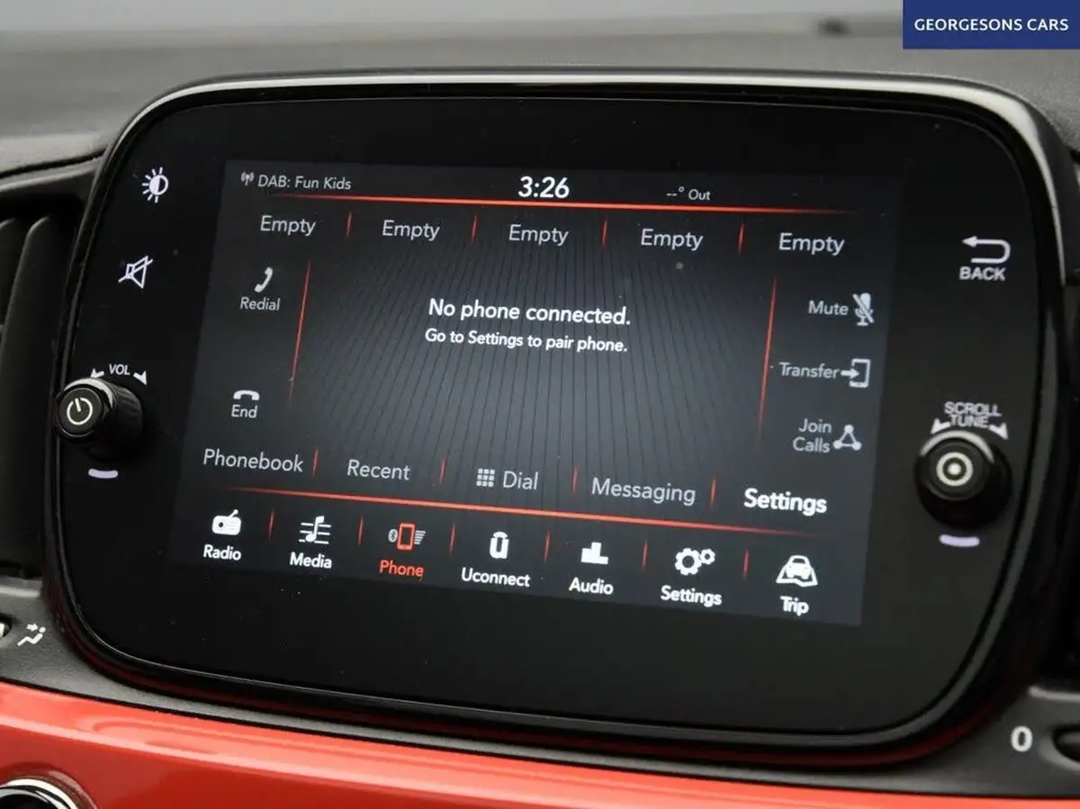 2019-fiat-500-12-lounge-ss-big-22