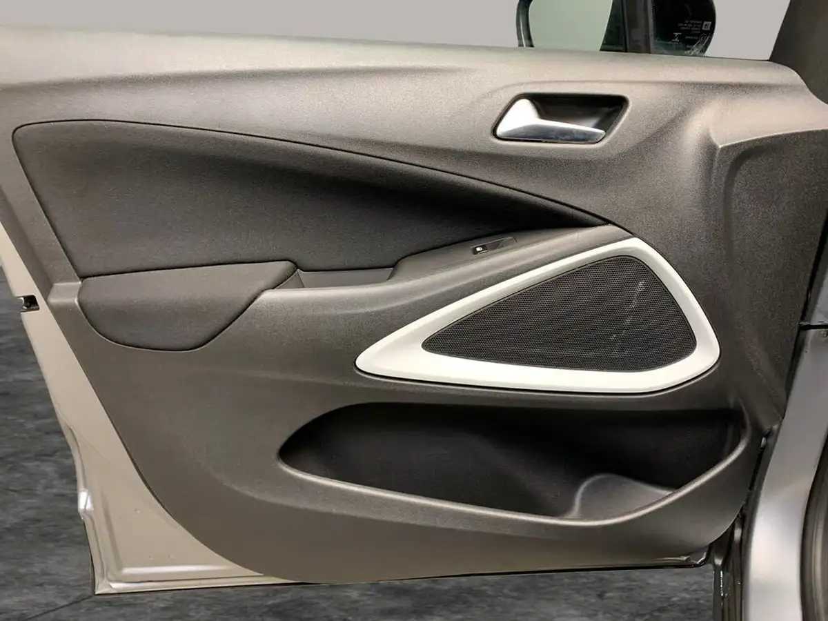2020-vauxhall-crossland-x-12i-sri-nav-big-33