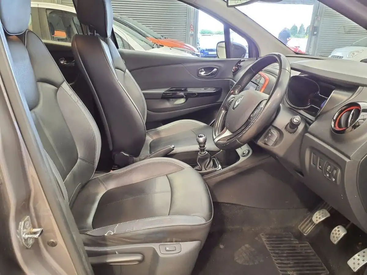 2017-renault-captur-15dci-signature-nav-110bhp-energy-ss-big-9