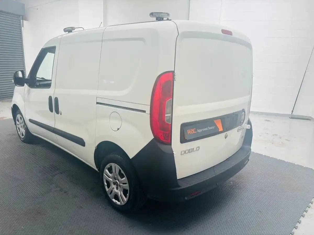 2015-fiat-doblo-cargo-13td-v-l1-refrigerated-van-big-3