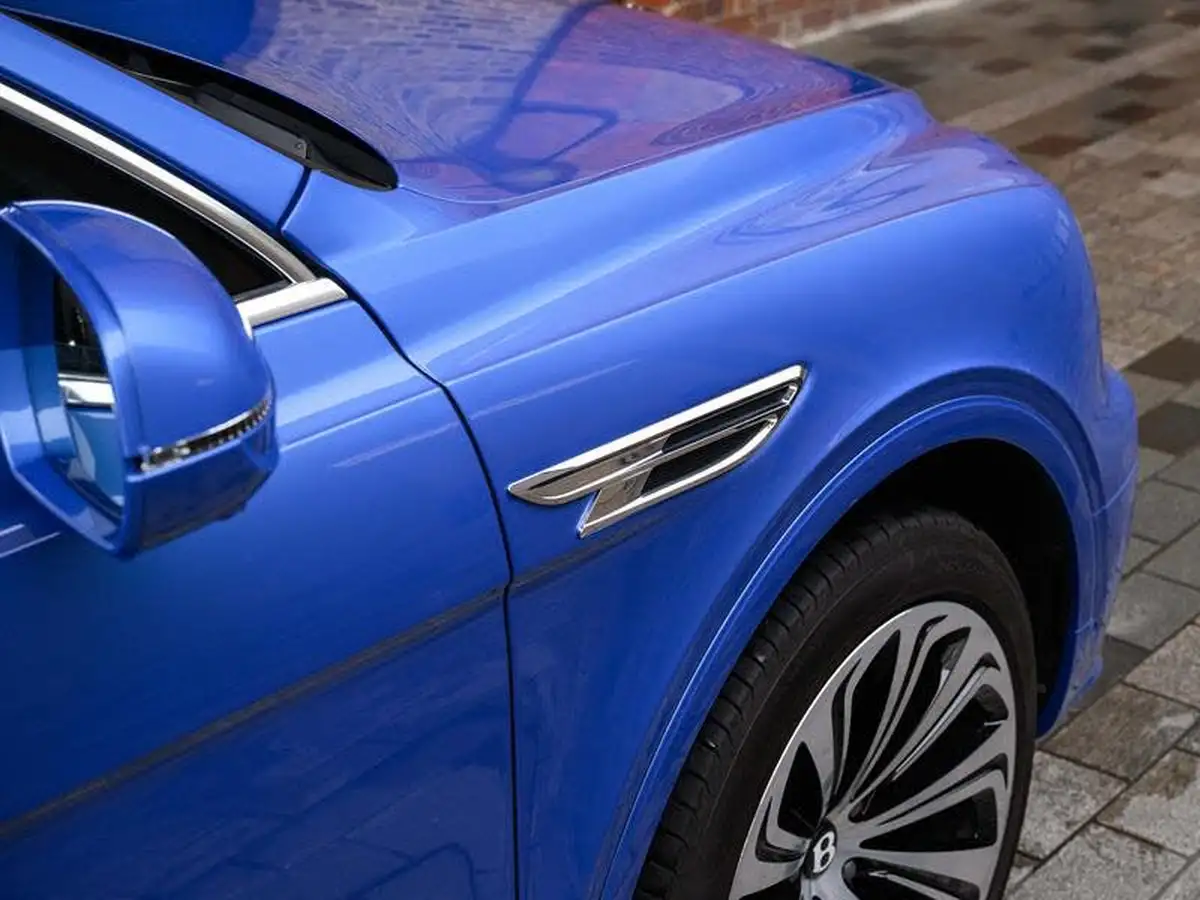 2024-bentley-bentayga-40-v8-extended-wheelbase-azure-big-53