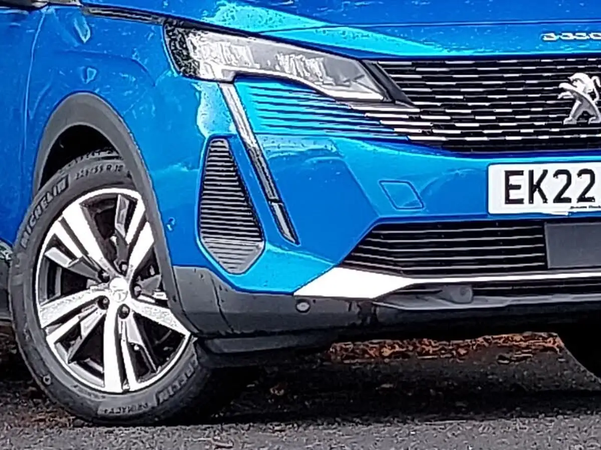 2022-peugeot-3008-suv-12-puretech-allure-premium-eat8-big-8