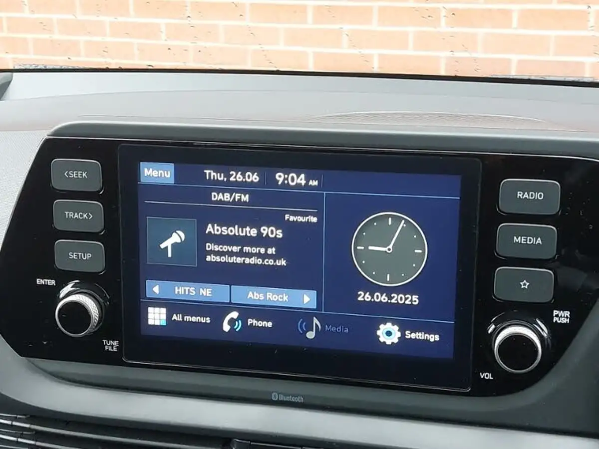 2022-hyundai-i20-10-t-gdi-se-connect-dct-big-16
