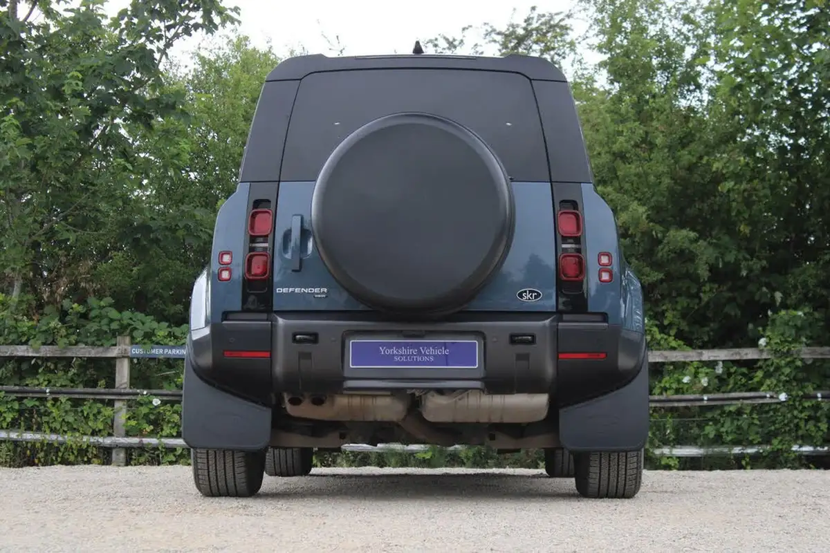 2021-land-rover-110-defender-30-d300-hard-top-se-110-big-40