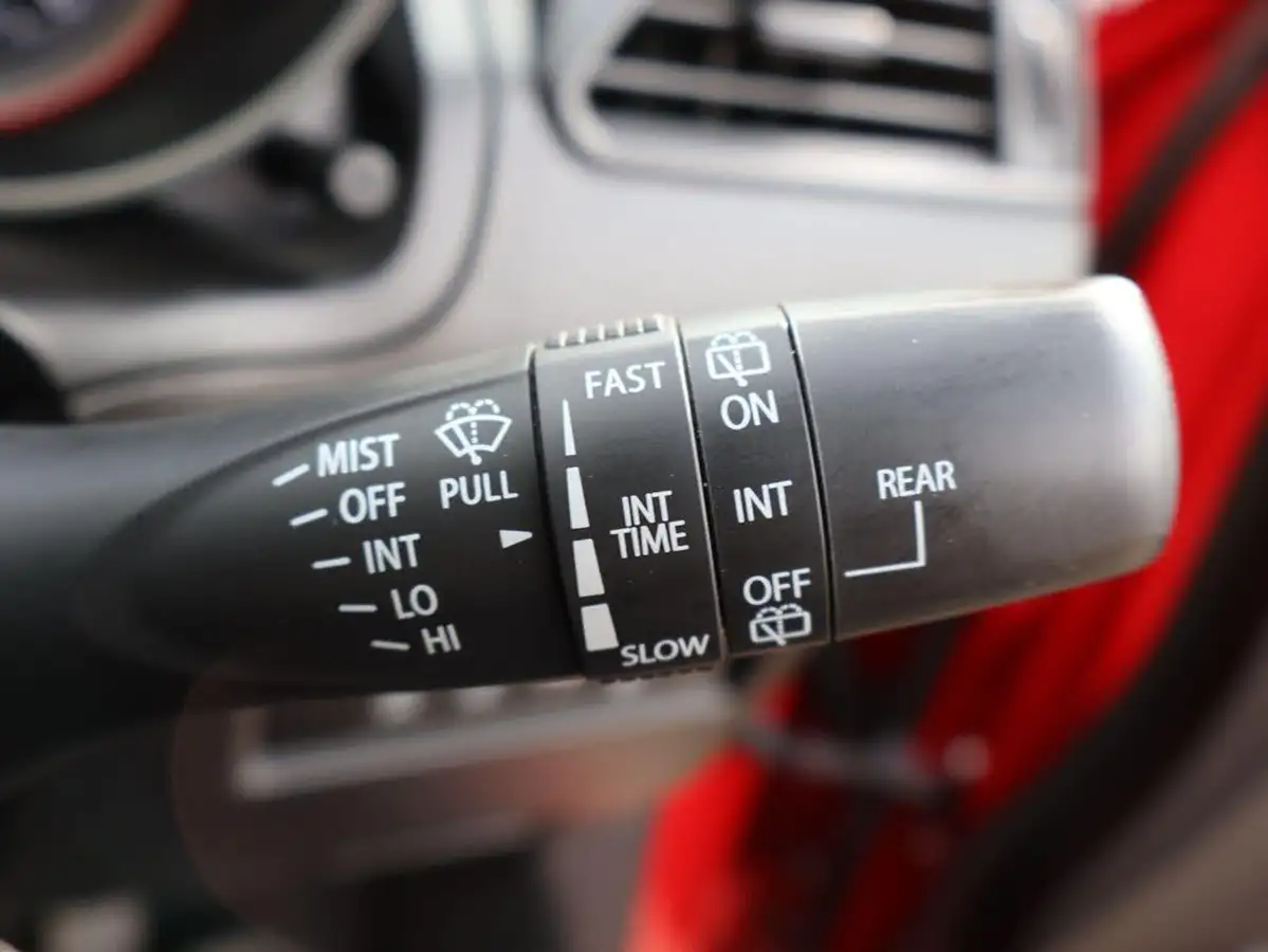 2021-suzuki-swift-12-dualjet-sz5-big-21