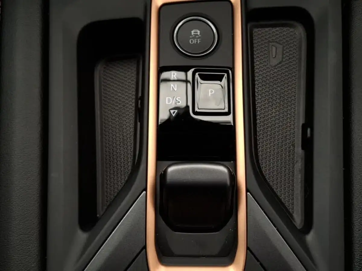 2025-cupra-formentor-15-etsi-v2-big-13