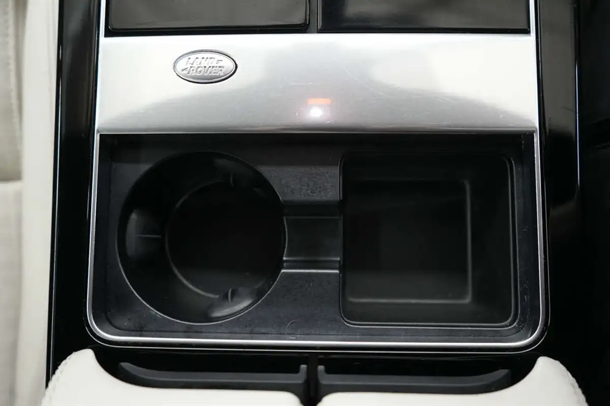 2019-land-rover-range-rover-velar-20-d240-r-dynamic-hse-big-28