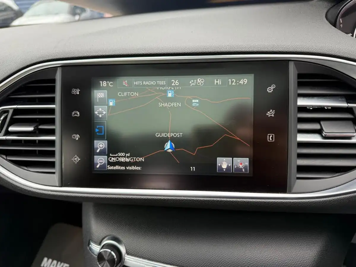 2014-peugeot-308-16td-feline-big-20