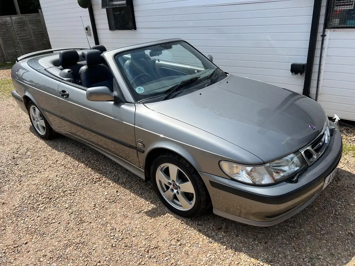 2001-saab-9-3-20-se-convertible-2d-big-5