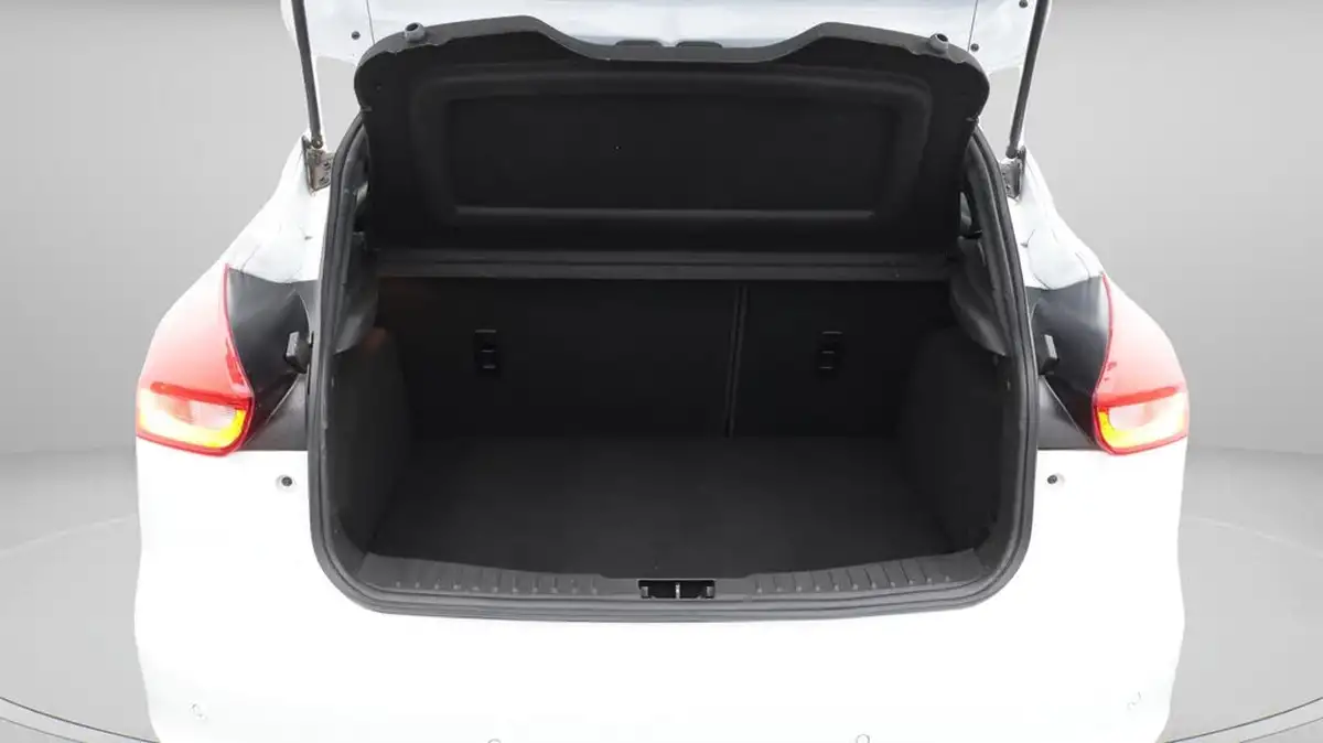 2018-ford-focus-10t-st-line-140ps-hatchback-big-17