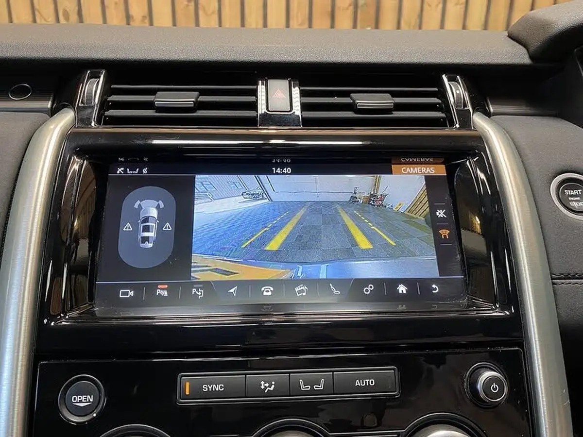 2020-land-rover-discovery-30-sd6-hse-big-41