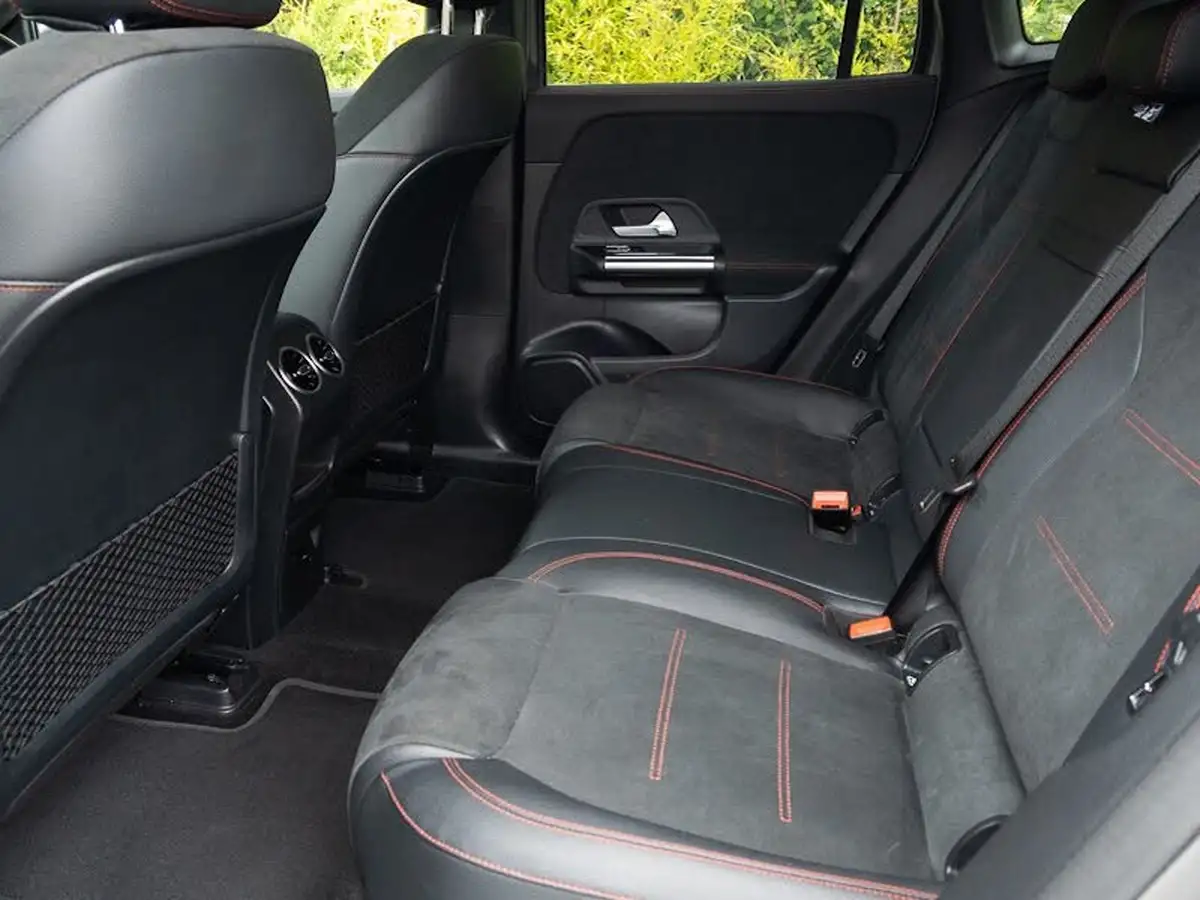 2021-mercedes-benz-eqa-e-eqa-250-amg-line-big-5