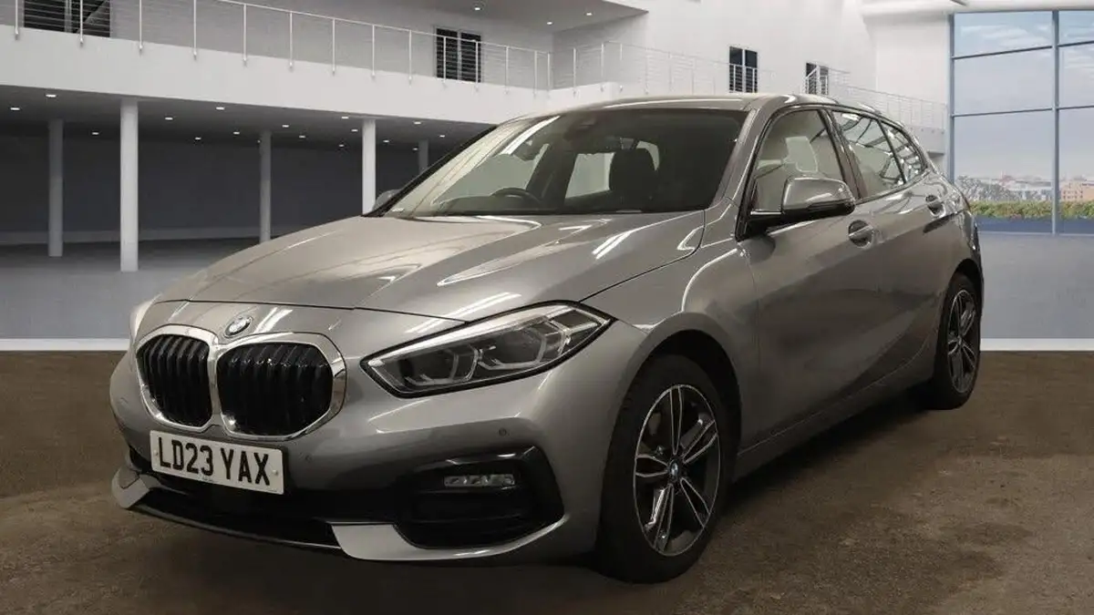 2023-bmw-1-series-15-118i-sport-dct-big-1