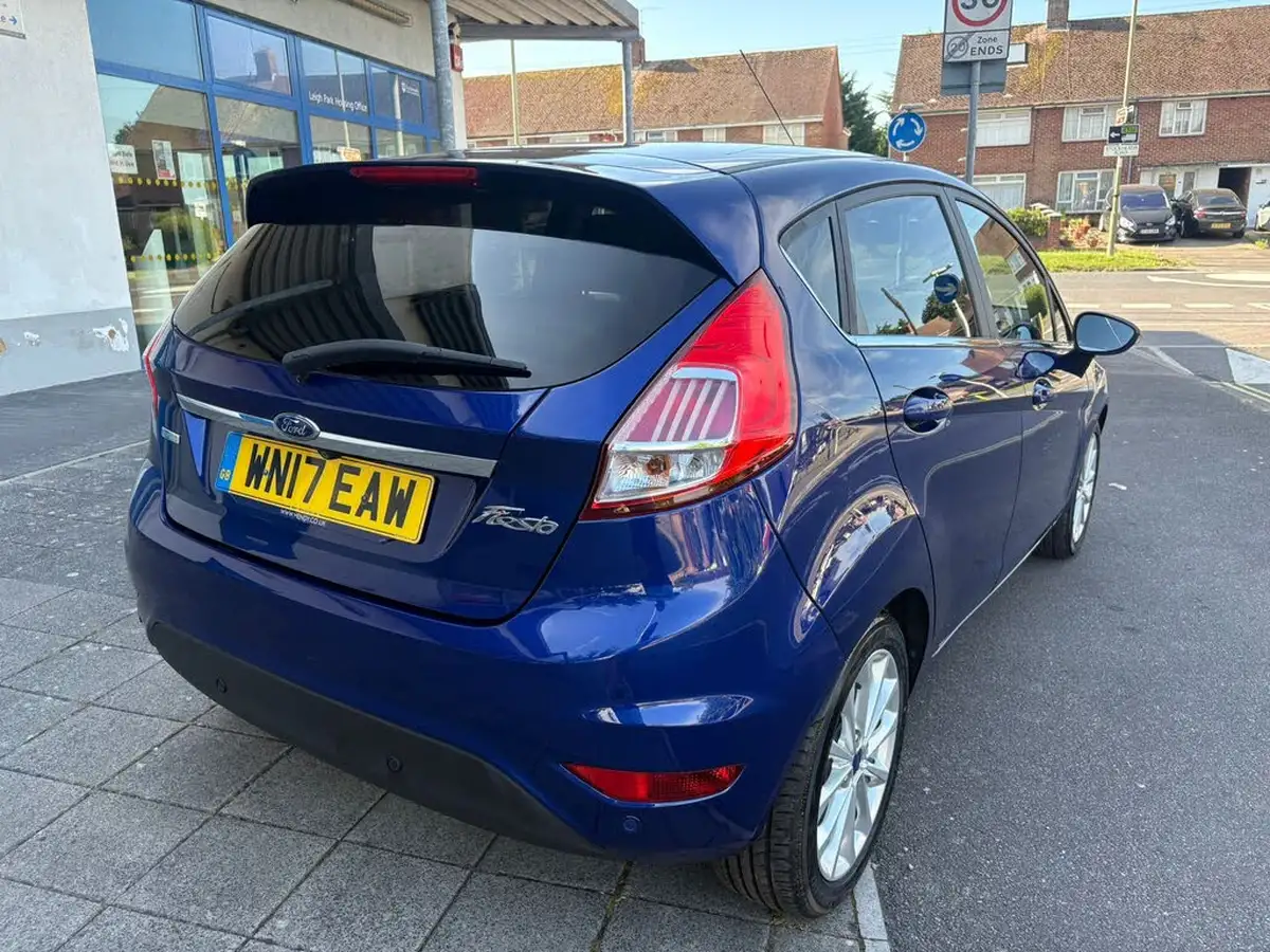 2017-ford-fiesta-10t-titanium-x-125ps-ss-5d-big-6