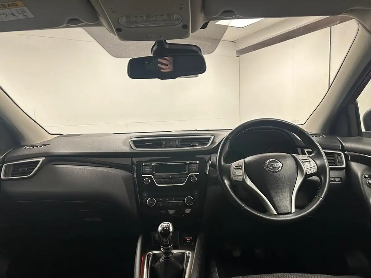 2015-nissan-qashqai-15dci-acenta-smart-vision-pack-big-14