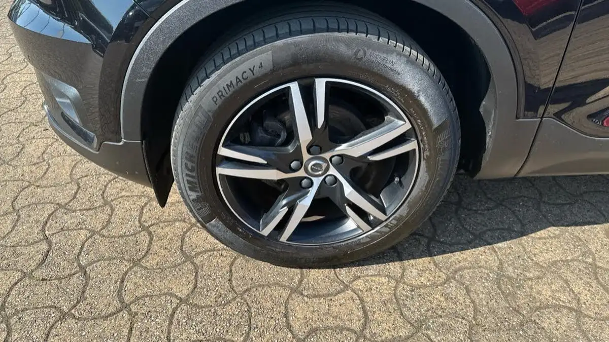2021-volvo-xc40-15-t3-r-design-161bhp-big-31
