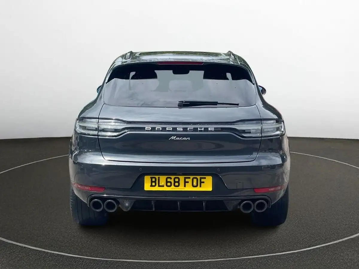 2019-porsche-macan-20-big-8