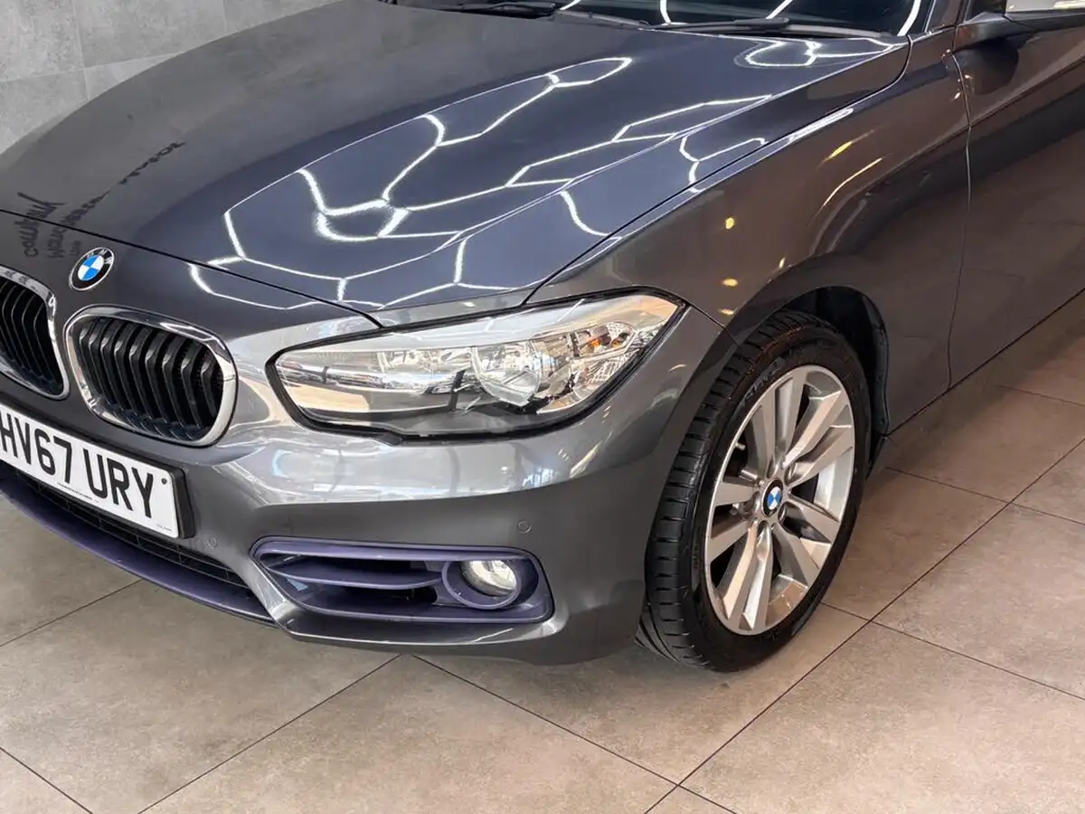 2017-bmw-1-series-20td-118d-sport-5d-big-1
