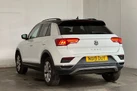 2019-volkswagen-t-roc-10-tsi-design-small-19