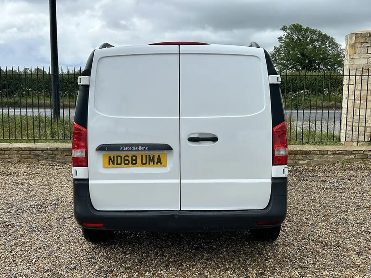 2017-mercedes-benz-vito-16cdi-111cdi-panel-long-big-3